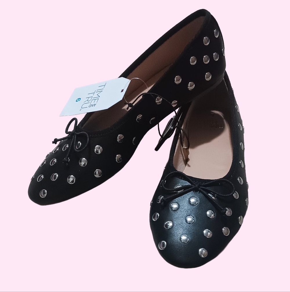 NWT Time And Tru Studded Black/Silver Flats W/Bow Womens Size:6
